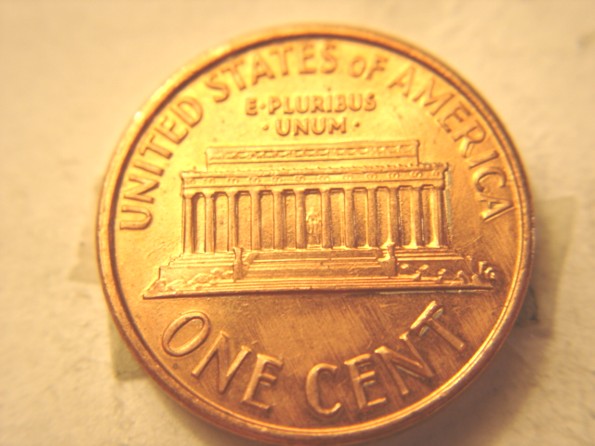 1990-P-Lincoln-Memorial-Cent-Struck-Through-Or-Post-Mint-Damage?